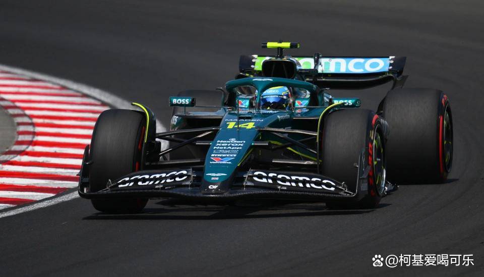 红牛二队鏖战索伯车队,阿隆索点燃赛场 红牛二队鏖战索伯车队,阿隆索点燃赛场