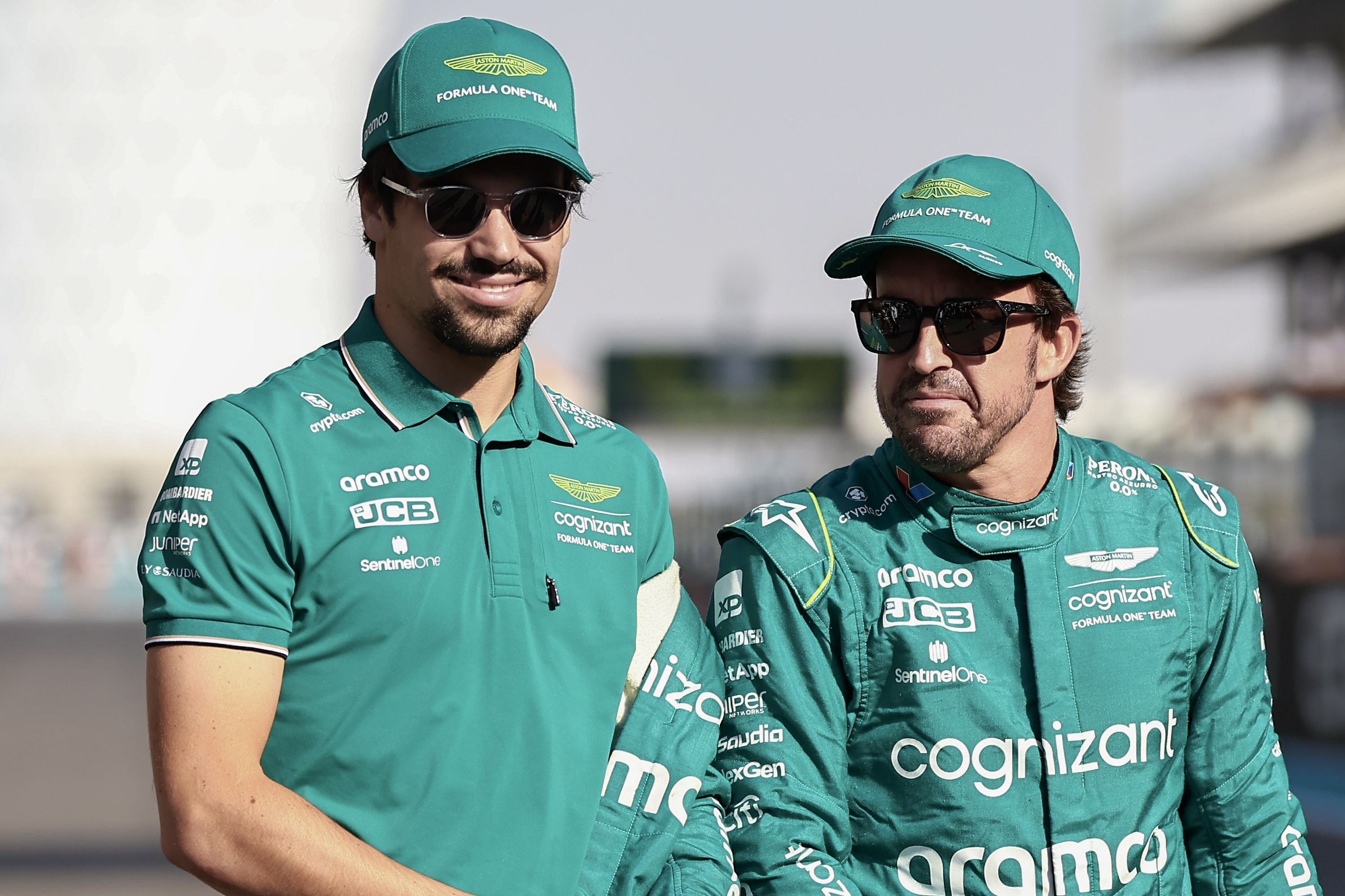 阿斯顿马丁轻取梅赛德斯,拉塞尔带队取胜 阿斯顿马丁轻取梅赛德斯,拉塞尔带队取胜